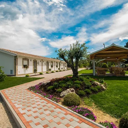 アパート Slapovi